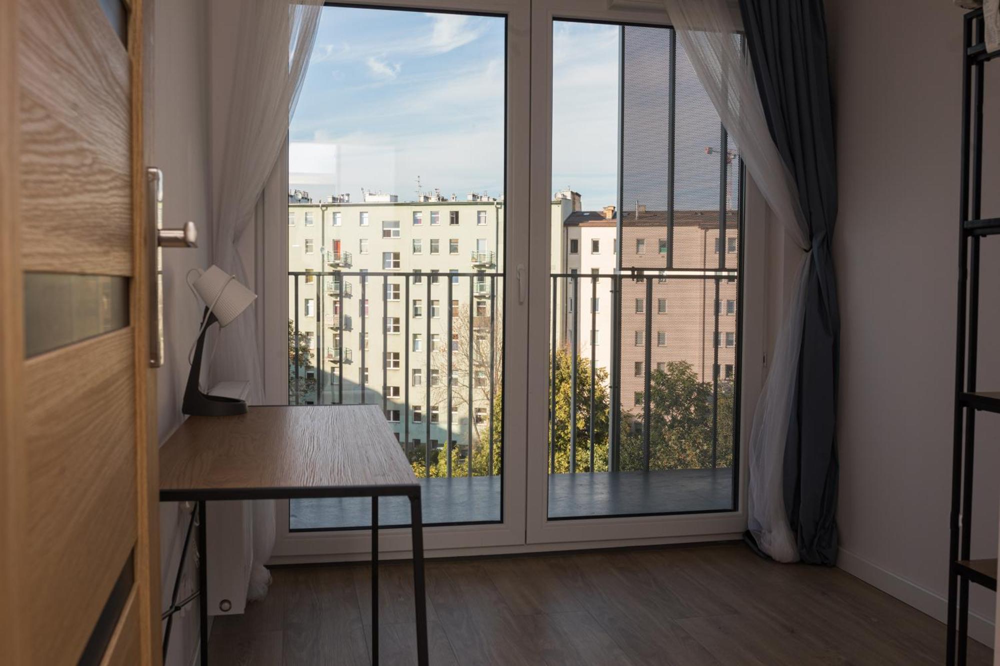 Komfort W Centrum Parking Wrocław Buitenkant foto